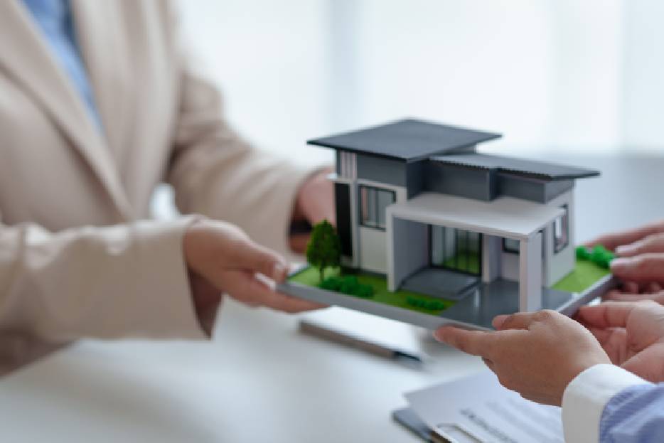 Comprar casa en Mérida sin Infonavit es posible explorando opciones bancarias, SOFOMES, financiamiento directo o compra al contado.