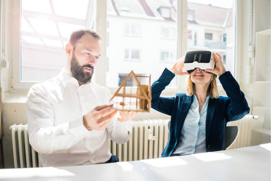 La realidad virtual permite recorrer propiedades a distancia y transforma por completo la experiencia en el sector inmobiliario.