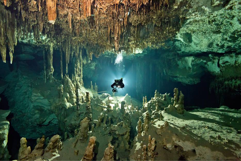 Invertir cerca de la ruta de los cenotes permite disfrutar un estilo de vida natural con precios accesibles y alta proyección inmobiliaria.